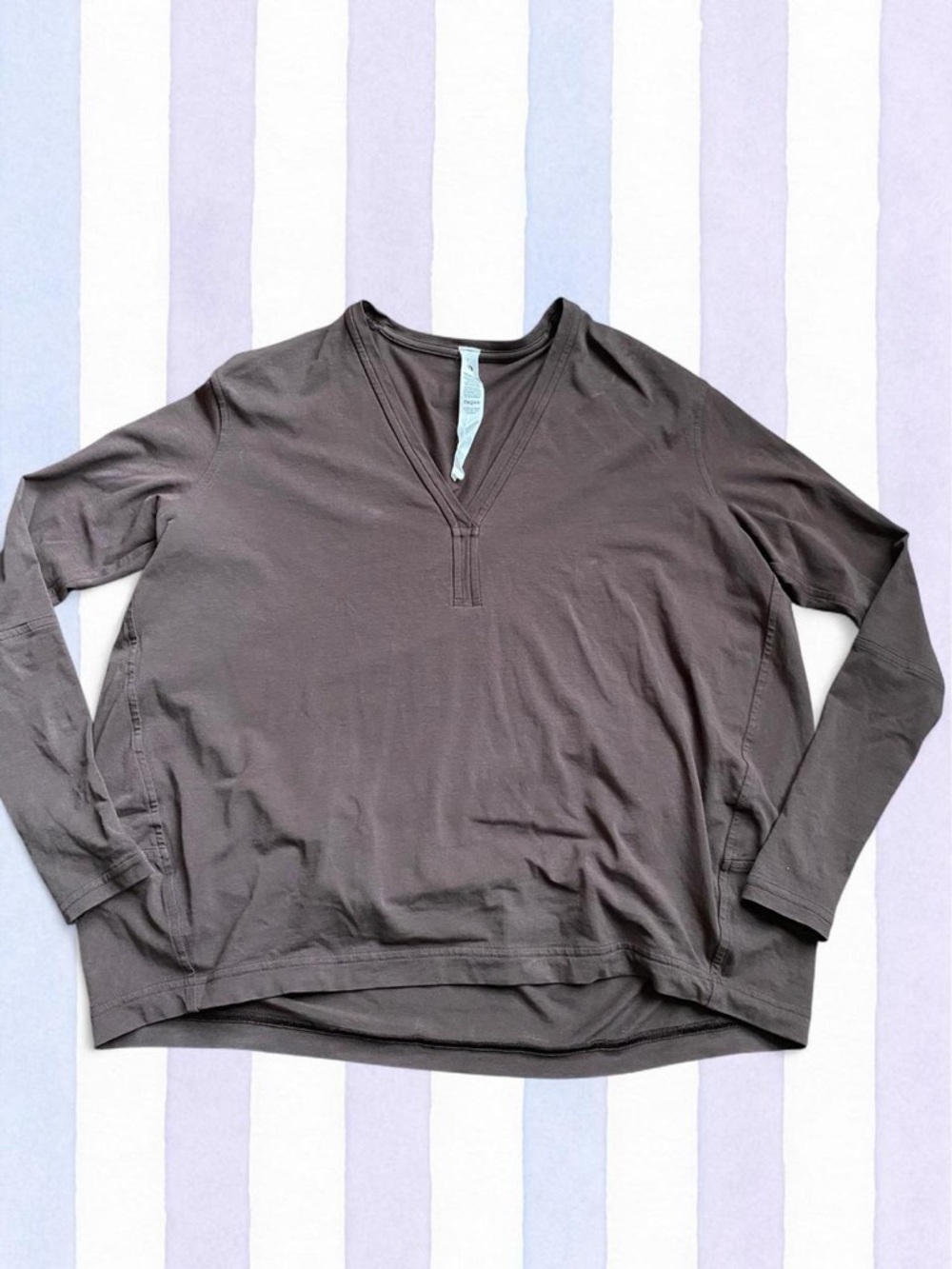 Lululemon Back In Action V-neck Long Sleeve Top in Brown Size 0
